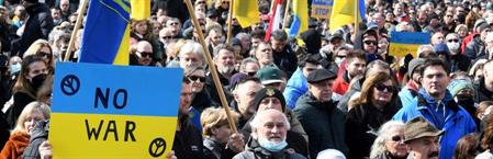 ukraine-no-war-banner.jpg